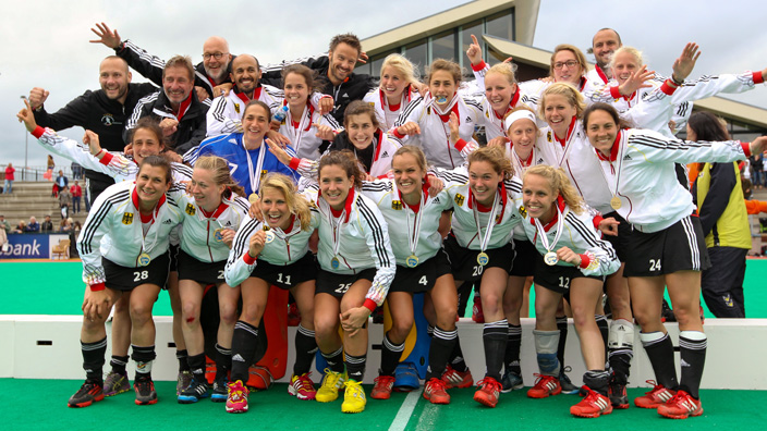 电讯报：纽卡可能无法在冬窗签下阿尔克马尔中场斯密特